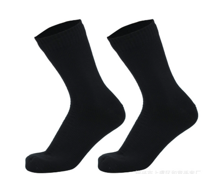 Waterproof Outdoor Socks – Stay Dry Hiking Socks for Men & Women